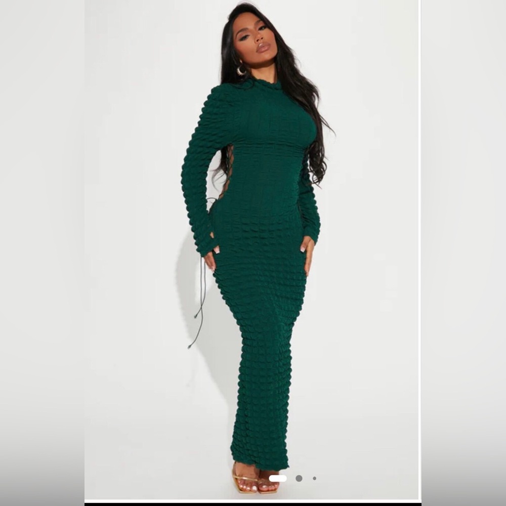 PrettyLittleThing Ruched Green Bubble Textured Long-Sleeve Maxi Dress Small